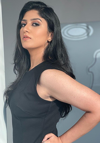 Navina Wadekar (Bawri)